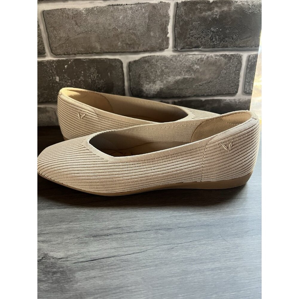 Vivaia Square-Toe V-Cut Flats Margot 2.0 Golden Almond Size 39.5 8.5 US - Picture 4 of 14